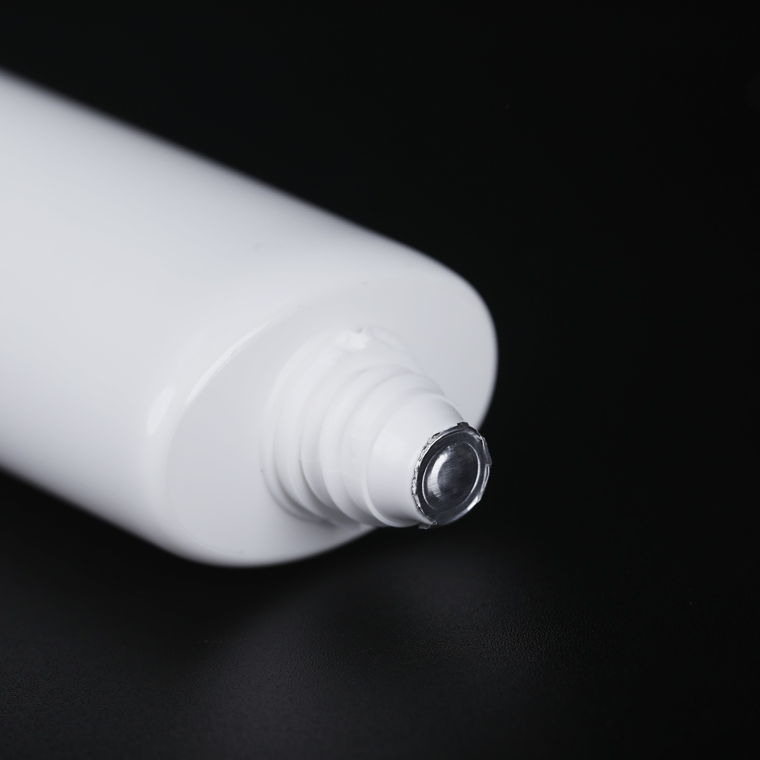 Factory Customized Printing Plastic Soft Touch Squeeze Tube for Cosmetic Packaging