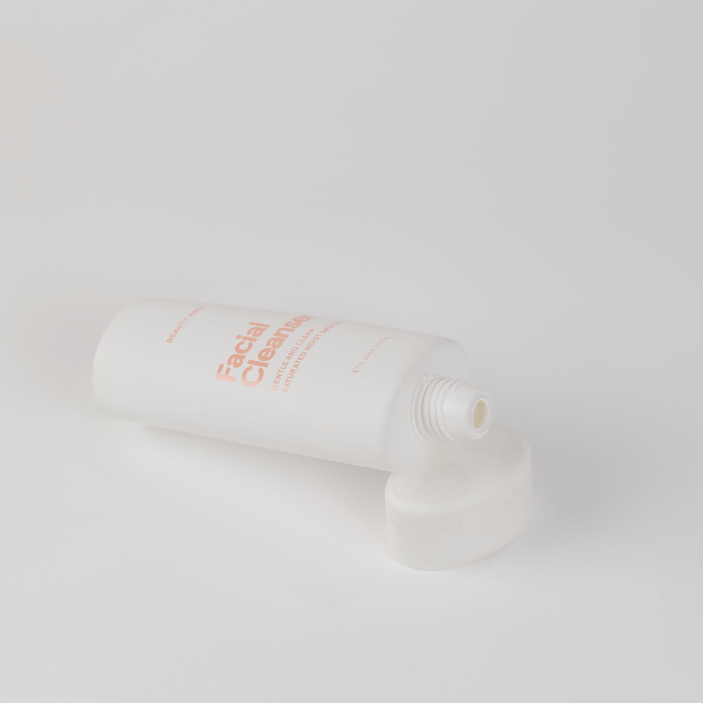 Recycle Customized D40mm Squeeze Tube with Screw Cap for Facial Cleanser Packaging